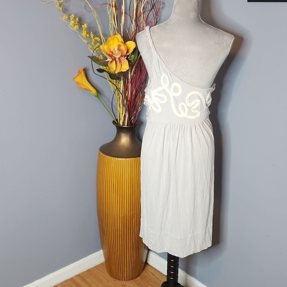 BCBGMAXAZRIA Gray One Shoulder Dress Size Large NWOT - Picture 8 of 16